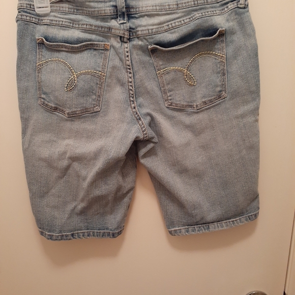 Nobu Jean shorts juniors size 11 - Picture 2 of 3